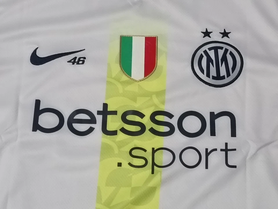 Camiseta Inter de Milan Edicion Especial Valentino Rossi Talla L - Imagen 4 de 4