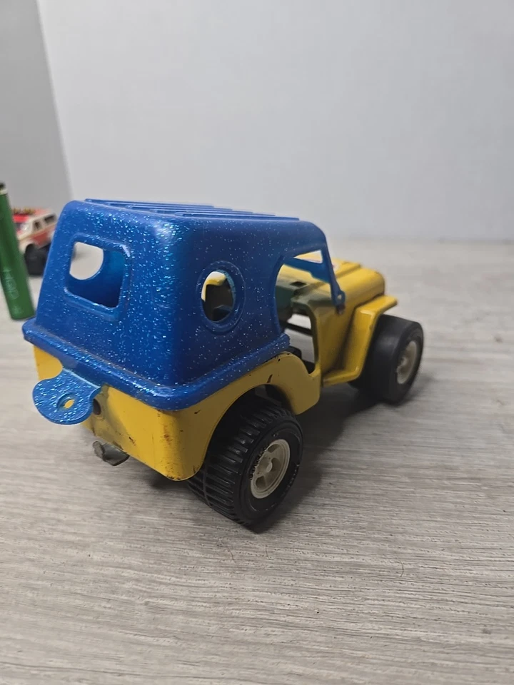 Vintage Tonka Jeep Honey Bucket Pressed Steel Toy Car Vehicle 1970  — 第 3/4 张图片