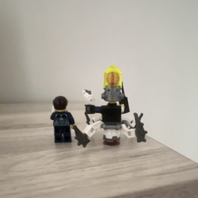   LEGO Ultra Agents 70171 Professor Brainstein  & Agent Curtis Bolt Minifigures