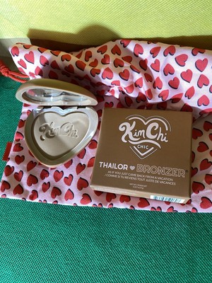 KimChi Chic Thailor Bronzer 01  I WENT TO MALIBU  0.317oz NewInBox + Heart pouch