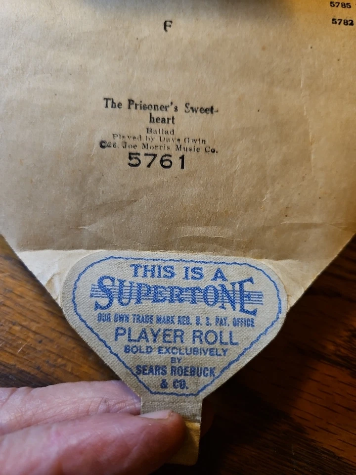 Lote surtido de rollos de piano antiguos para tocadores Foto 4 de 4