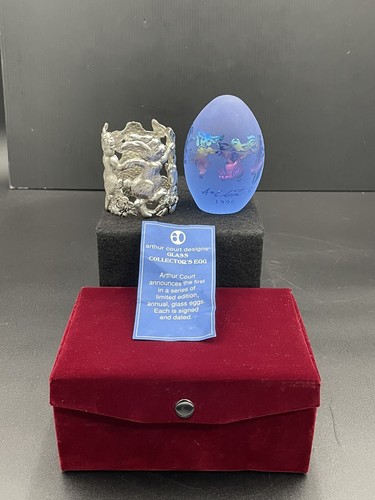 Rare Paperweight Frost Blue Iridized Glass Egg Metal Stand Velvet Box 1996 Gift - Picture 2 of 24