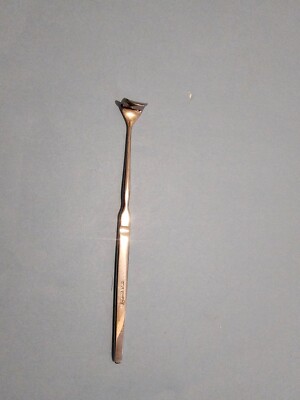 Sklar No.3  Curved Retractor