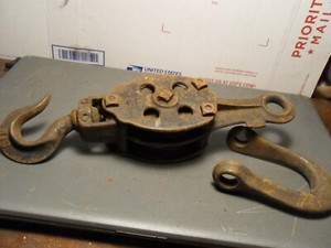 Vintage Pulley Marked Hoist no 14 - See Pics