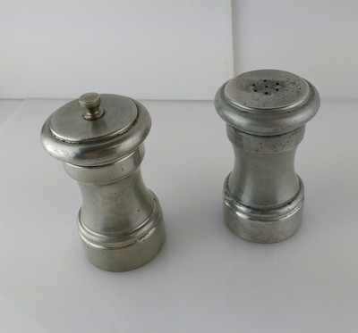 freezer with round ice maker