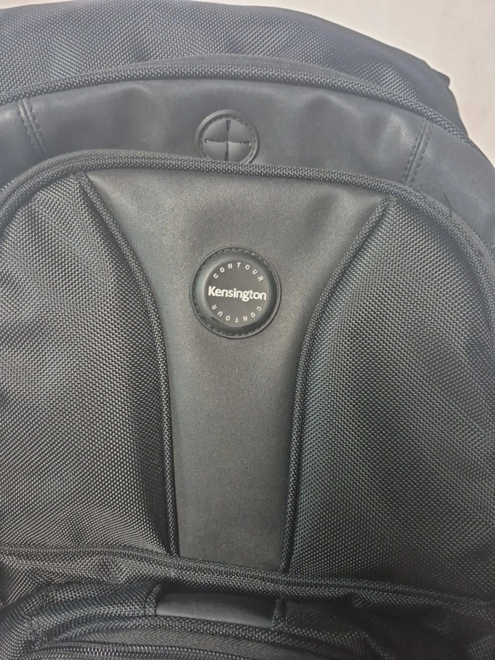 Kensington Contour Backpack 17 黑色 电脑机箱/机壳  — 第 2/4 张图片
