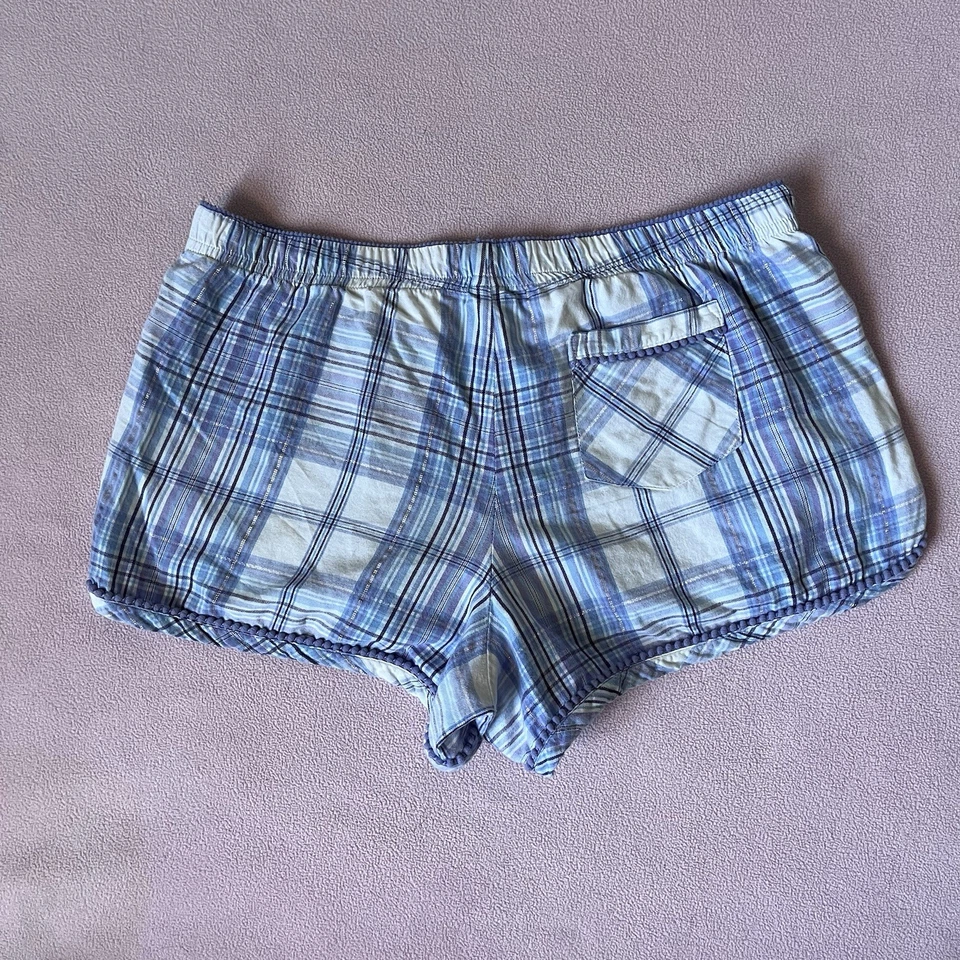 VTG Victoria’s Secret Plaid Mini Shorts Y2K Size Small - Image 4 of 4