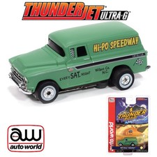 Auto World Thunderjet 1957 Chevy Suburban Green HO Scale Slot Car