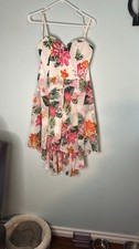 Women's Beautiful Floral Dress Size 10 Perfect For Sumer Guess