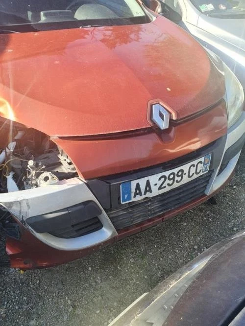 Interrupteur de leve vitre avant droit RENAULT MEGANE 3 PHASE 1 COUPE 809606004R - Photo 4/4