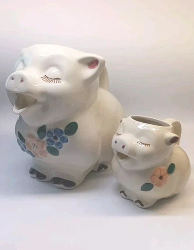 Vintage Shawnee Smiley Piggies Pig Pitcher And Creamer Set