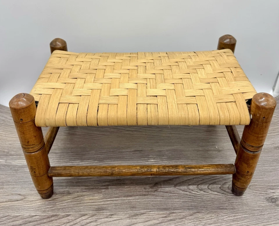 Vtg 16 x 9.5" Handmade Woven Rattan Wicker Wood Crafts Quaker Style Footstool - Image 2 of 4