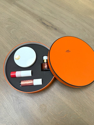 Hermès The Caress of the Sun 4pc Set: Powder, Lipstick, Gloss & Nail Polish