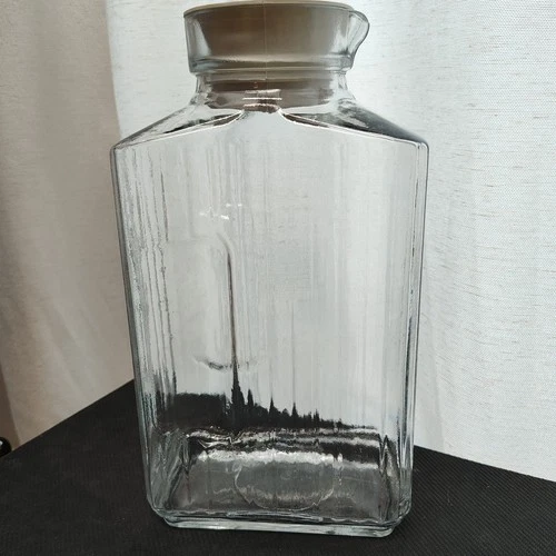 Vintage Anchor Hocking Glass 10 Cup Refrigerator Milk Juice Jug w/Rubber Lid