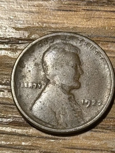 1922 no D (Plain) Lincoln Cent Penny - Good to Very Good Condition - 16SA