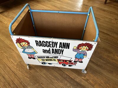 Vtg Raggedy Ann and Andy Cart Box Chest on Wheels Rolling Toy