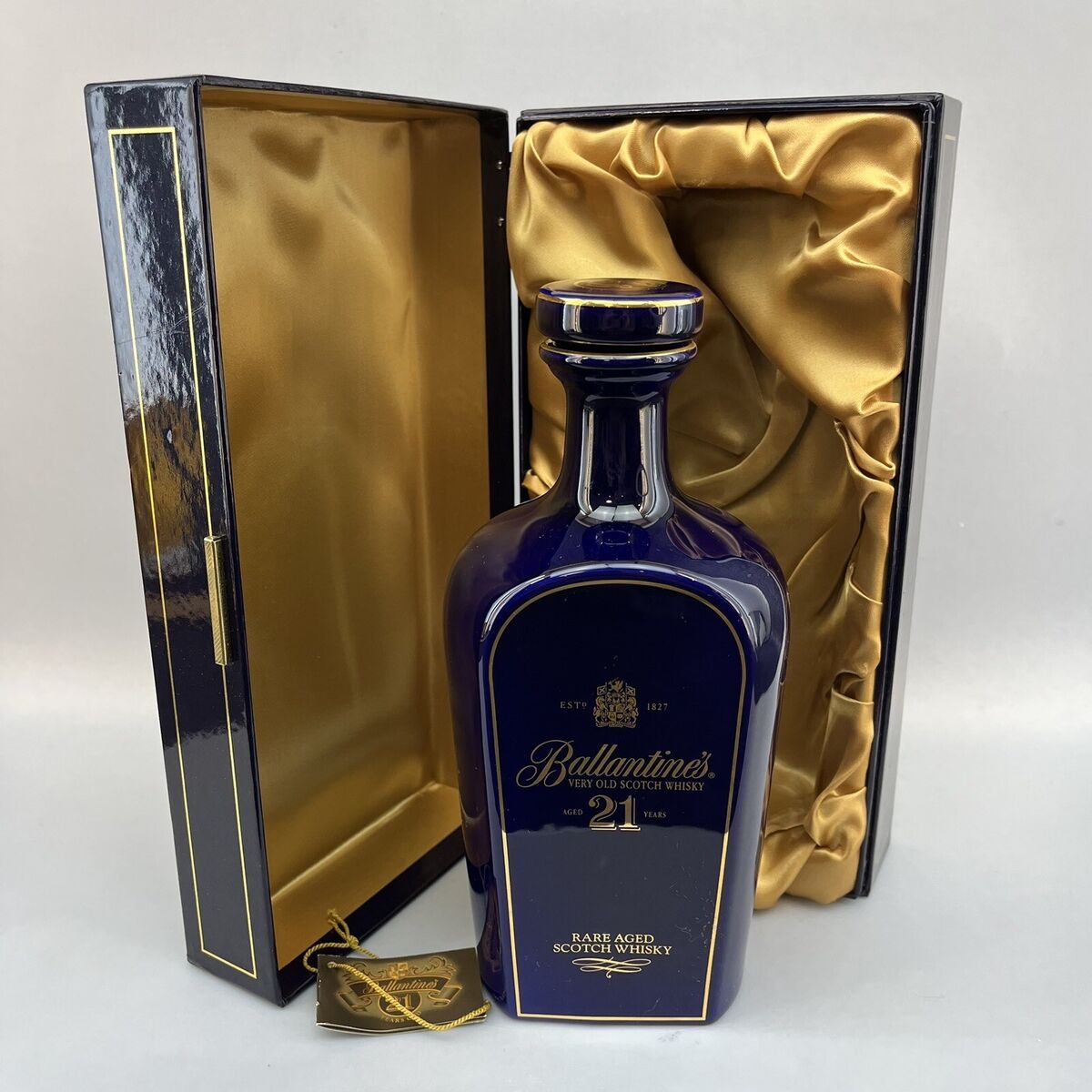 Ballantine's Scotch Whisky Very Old Whisky Aged 21 Yrs Ballantine's Scotch Whisky Very Old Whisky Aged 21 Yrs