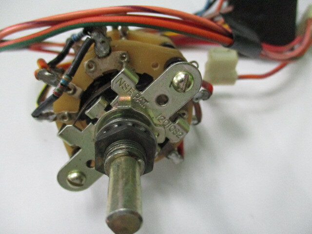 Rolls Royce Silver Shadow II, Bentley T2, Corniche NOS A/C switch UD22007 HVAC