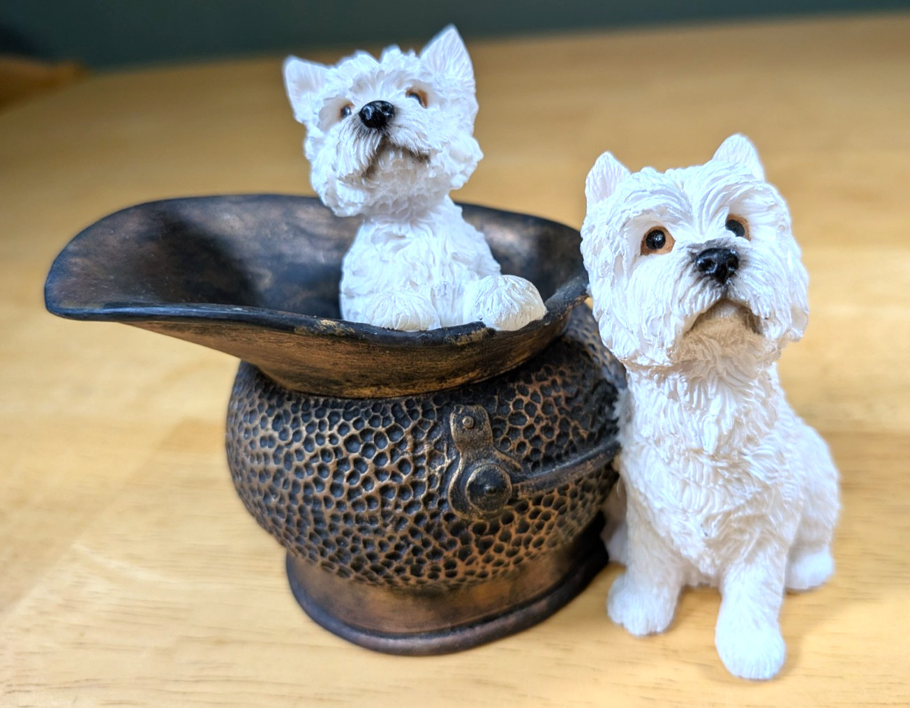 Scottie Dog Figurine - The Leonardo Collection "Hide and Seek" from 1999