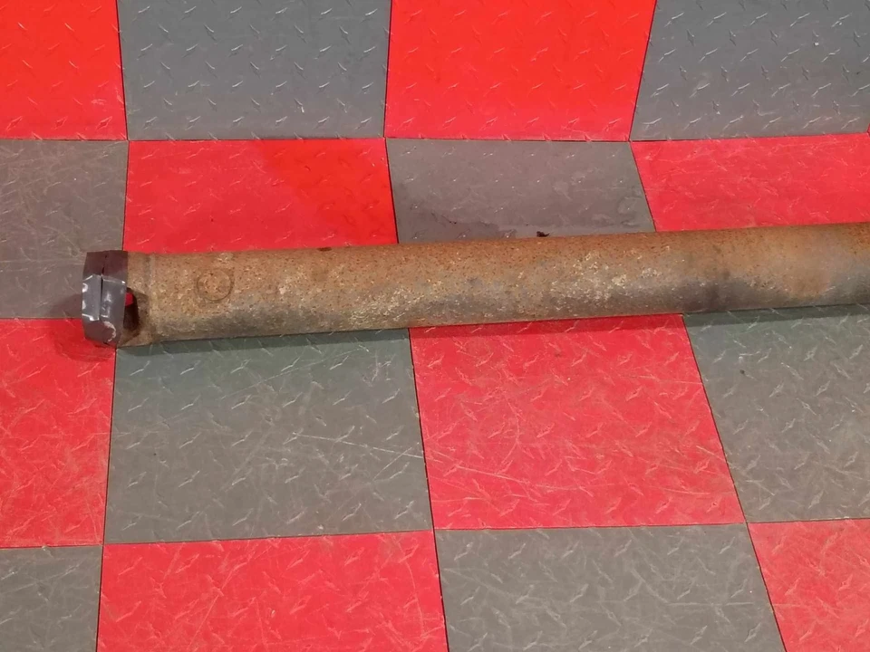 Chevrolet Silverado 2002-2007 4x4 cabina extendida eje de transmisión trasero hélice fabricante de equipos originales 85 k Foto 2 de 4