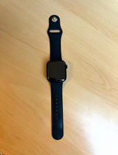 Apple Watch Series 11 42 mm A2351 Aluminium Schwarz Silikonarmband iOS