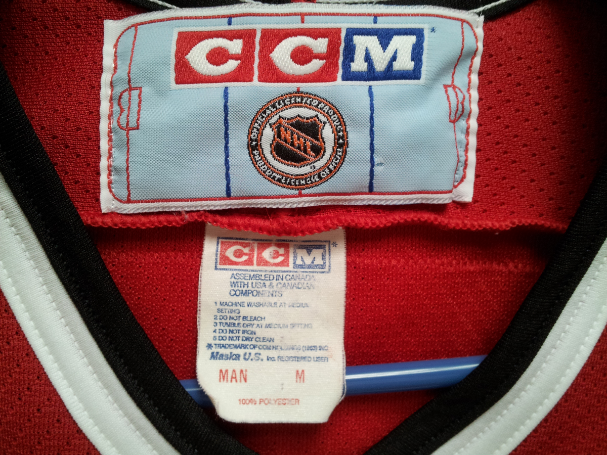 VINTAGE MADE CANADA CCM CHICAGO BLACKHAWKS 10 TONY AMONTE VINTAGE MADE CANADA CCM CHICAGO BLACKHAWKS 10 TONY AMONTE