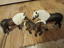 Schleich Pferde Familie