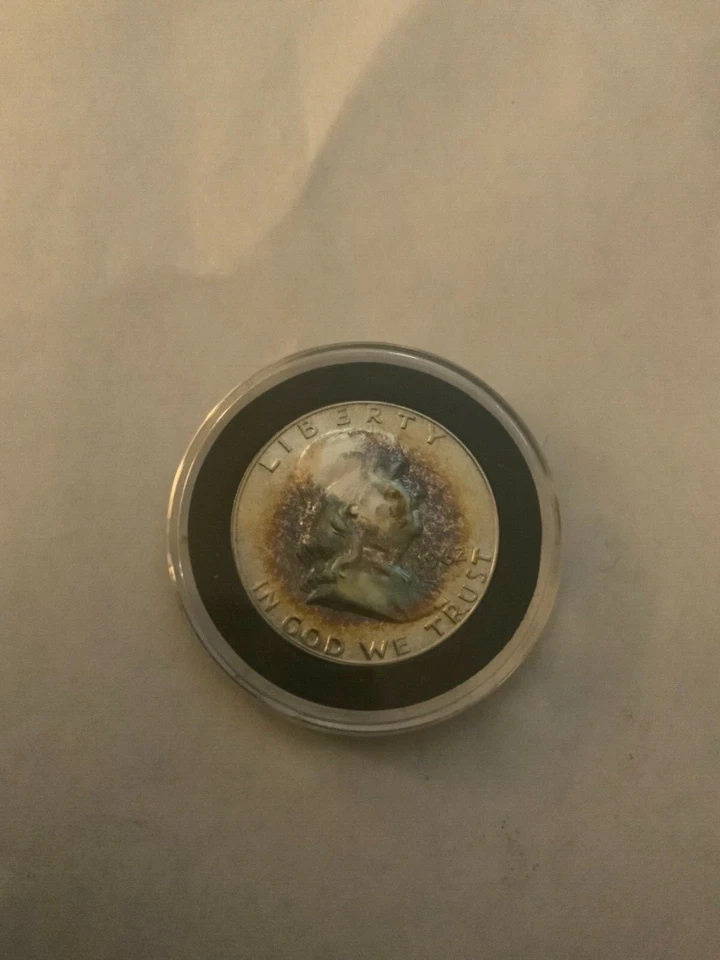 1962 FRANKLIN HALF SILVER DOLLAR BU PR GOLD/BLUE/PURPLE TONED - Image 3 of 4