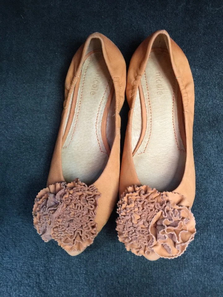 Zapatos planos de ballet NICOLE de cuero para mujer FLOR NARANJA Mary Jane talla 6 ~j11 Foto 4 de 4