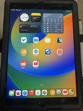 Apple Ipad 9th GEN Wifi 64GB  With Otterbox  3rd Party Pencil 
