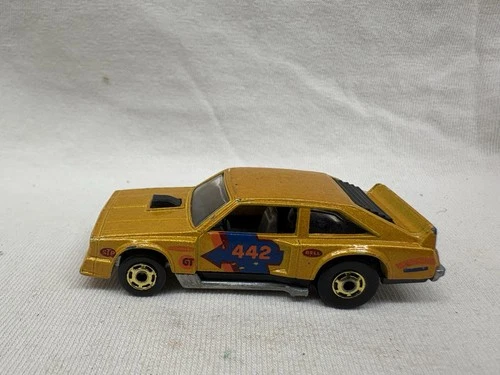 Vintage Hot Wheels Oldsmobile Flat Out 442 Diecast Car 1:64 Gold 1978