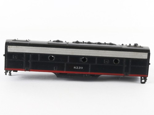 Solo carcasa de locomotora diésel Athearn HO Southern Pacific SP 8220 F7B | Zustand: Used