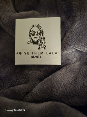 Give Them Lala Beauty Cream Brush We Don´t know her 2g