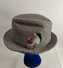 Vtg Unbranded Mens Tweed Fedora Hats With Feather Custom Made USA Large Grey