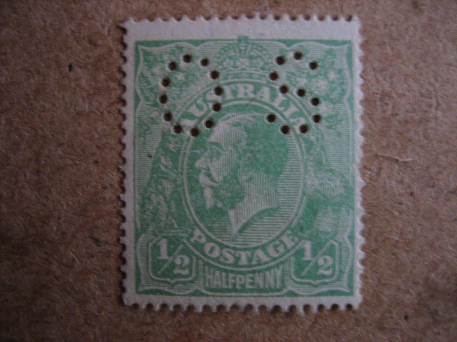 1932 British Protectorate  AUSTRALIA   Fine  OVERPRINT "OZ"  Stamp.
