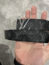 Louis Vuitton Silver badge/ Black Leather Belt 42" / 105cm Men
