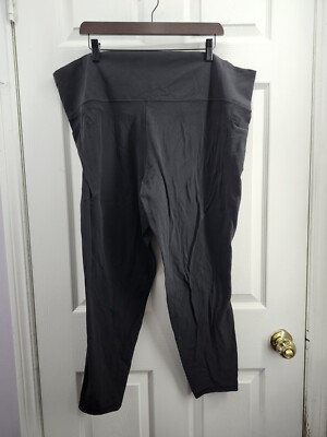 Athleta Salutation Stash Tight 7/8 Black 3x