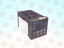 HONEYWELL DC330B-K0-2B3-11-0F0000-E0-0 / DC330BK02B3110F0000E00 (USED)