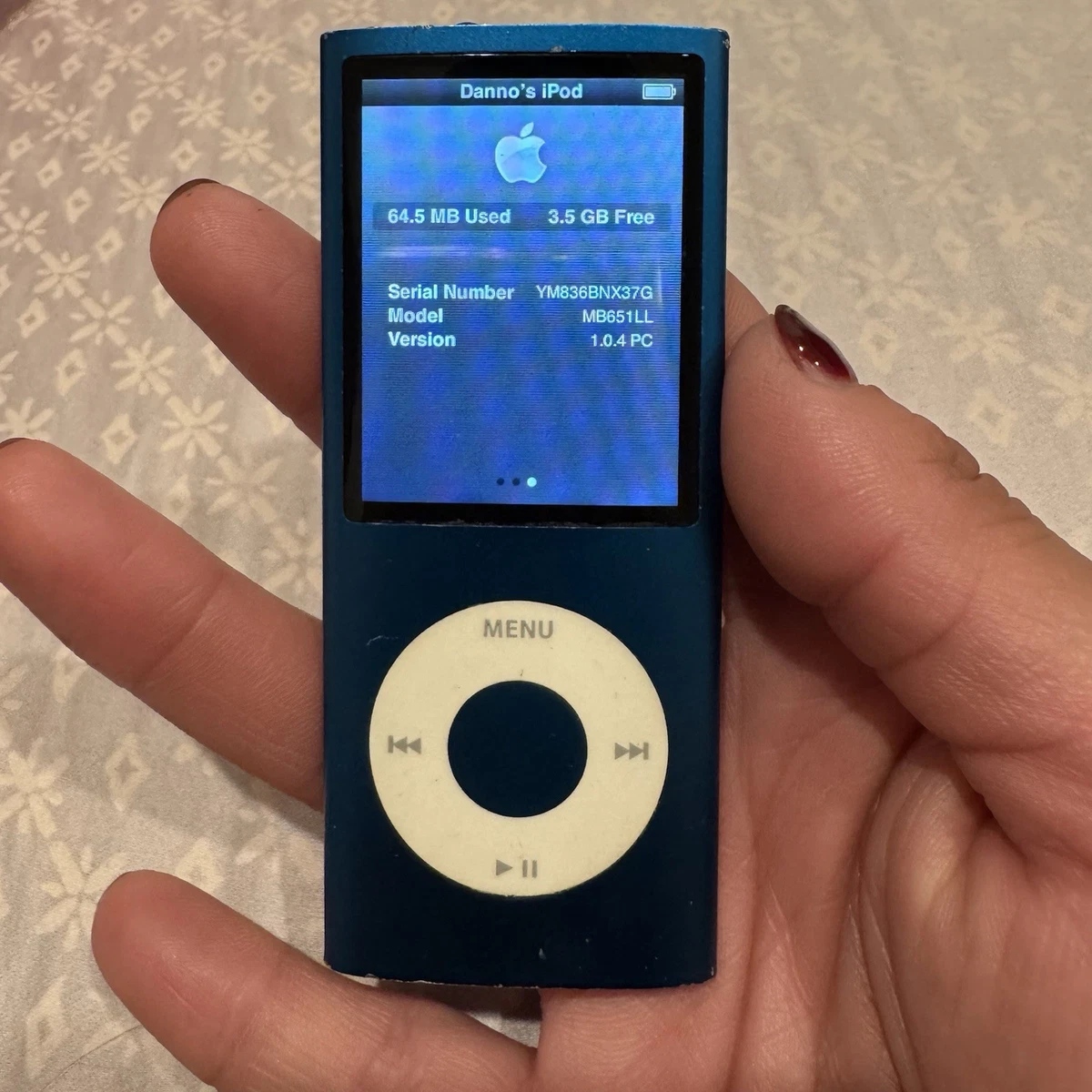 iPod♡♡8GB Apple iPod nano A1236 8 GB - 3rd Generation Special Ed (PRODUCT