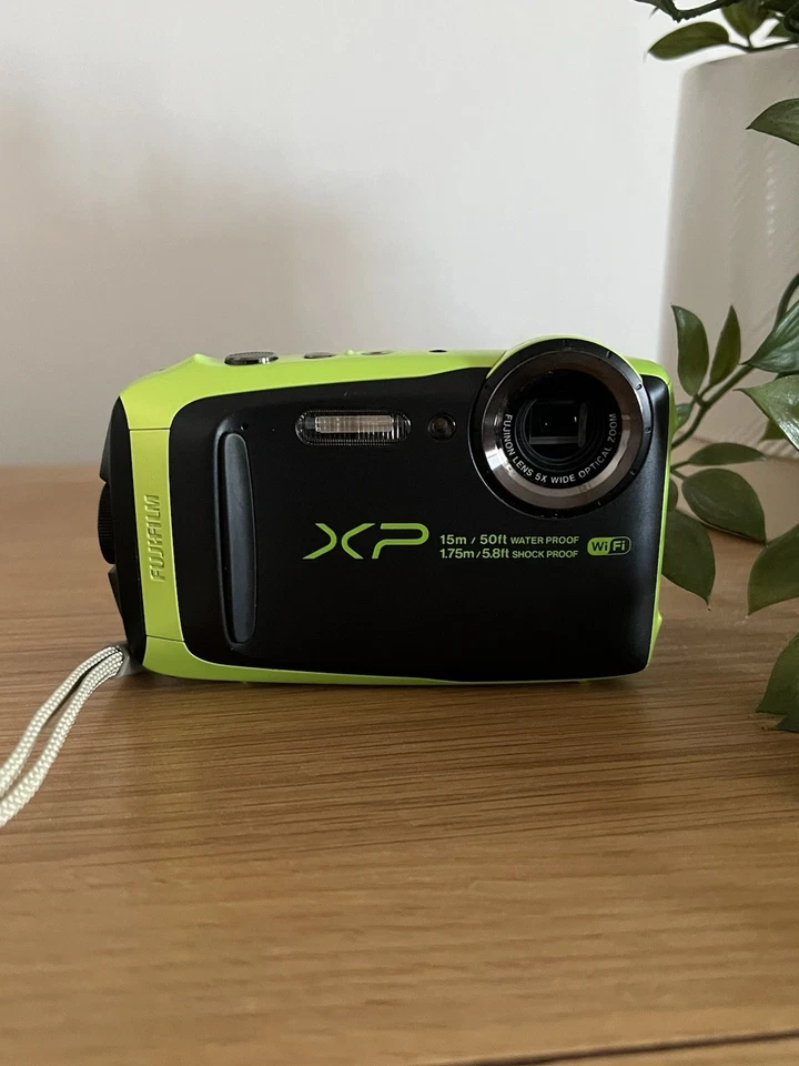 Fujifilm FINEPIX XP90 Lime 16.4 MP Digital Camera 15m waterproof wifi, photo 1 of 5