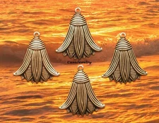 #0213 ANTIQUED GOLD EGYPTIAN LOTUS W/TOP HANG RING - 4 Pcs