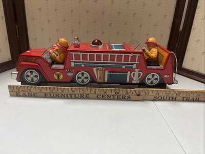 Vintage TarHeel Tin Lethal Toy Battery Operated Fire Engine Pump And Go/ Works