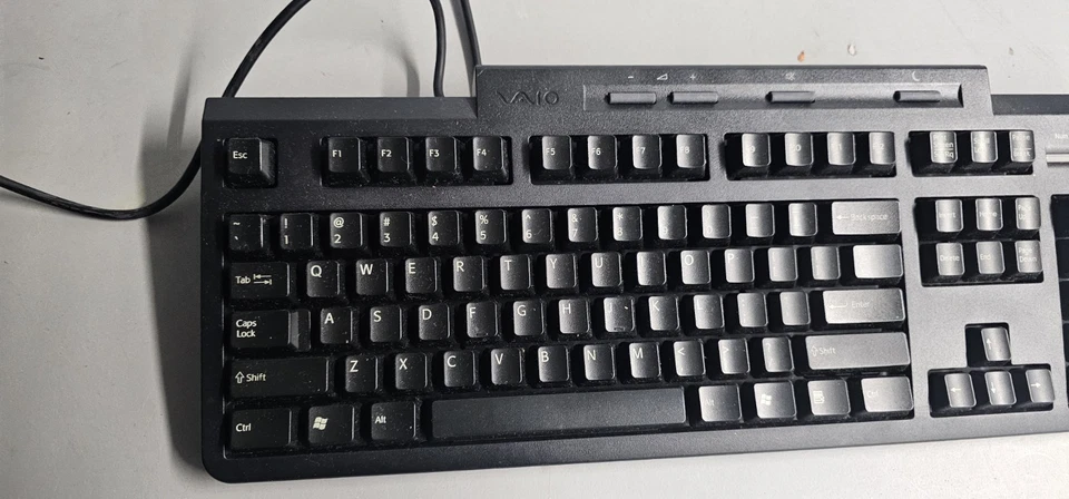 Sony Vaio PCVA-KB4P/U Desktop PS2 Wired Keyboard Num Pad Six Pin - Tested Works - Image 4 of 4