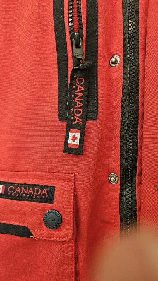 Chaqueta acolchada, roja, sudadera con capucha de piel, 10/12 años mediana, usada  Foto 3 de 4