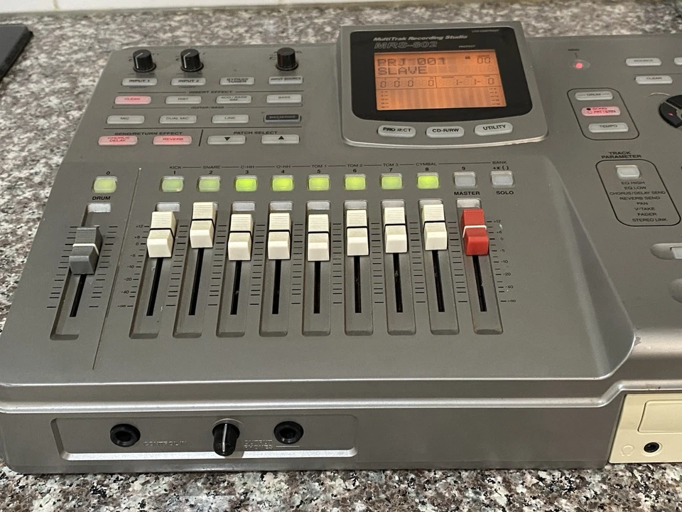 Classic Zoom MRS-802 Multi Track Digital Recording Studio with Power Supply - image 2 of 4