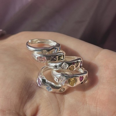 Modischer unregelmäßiger Ring aus Titan Esche mit modularem Verstellsystem