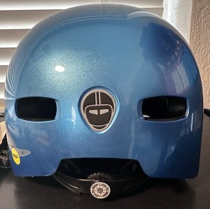 NEW Nutcase Helmet Biking Skateboarding \