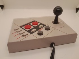 Nintendo Advantage Contoller + Original NES controller bundle