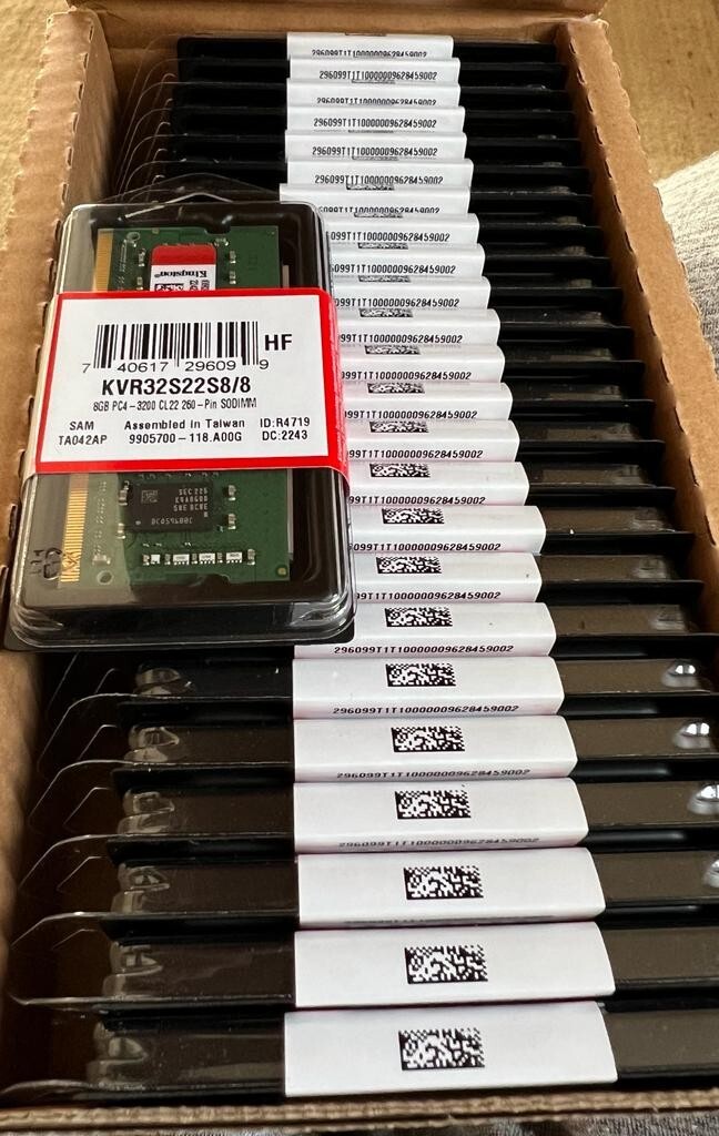 Barrette Mémoire Kingston 8 Go DDR4-3200 – ACR32D4U2S1MF-8 (testée)