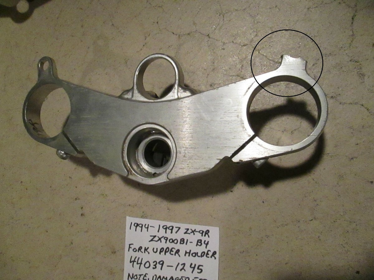 1994 - 1997 ZX-9R NINJA ( ZX900B ) upper triple / UPPER FORK